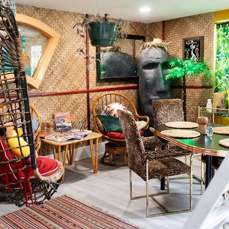 Вилла Tropical Tiki Hut Луисвилл Экстерьер фото