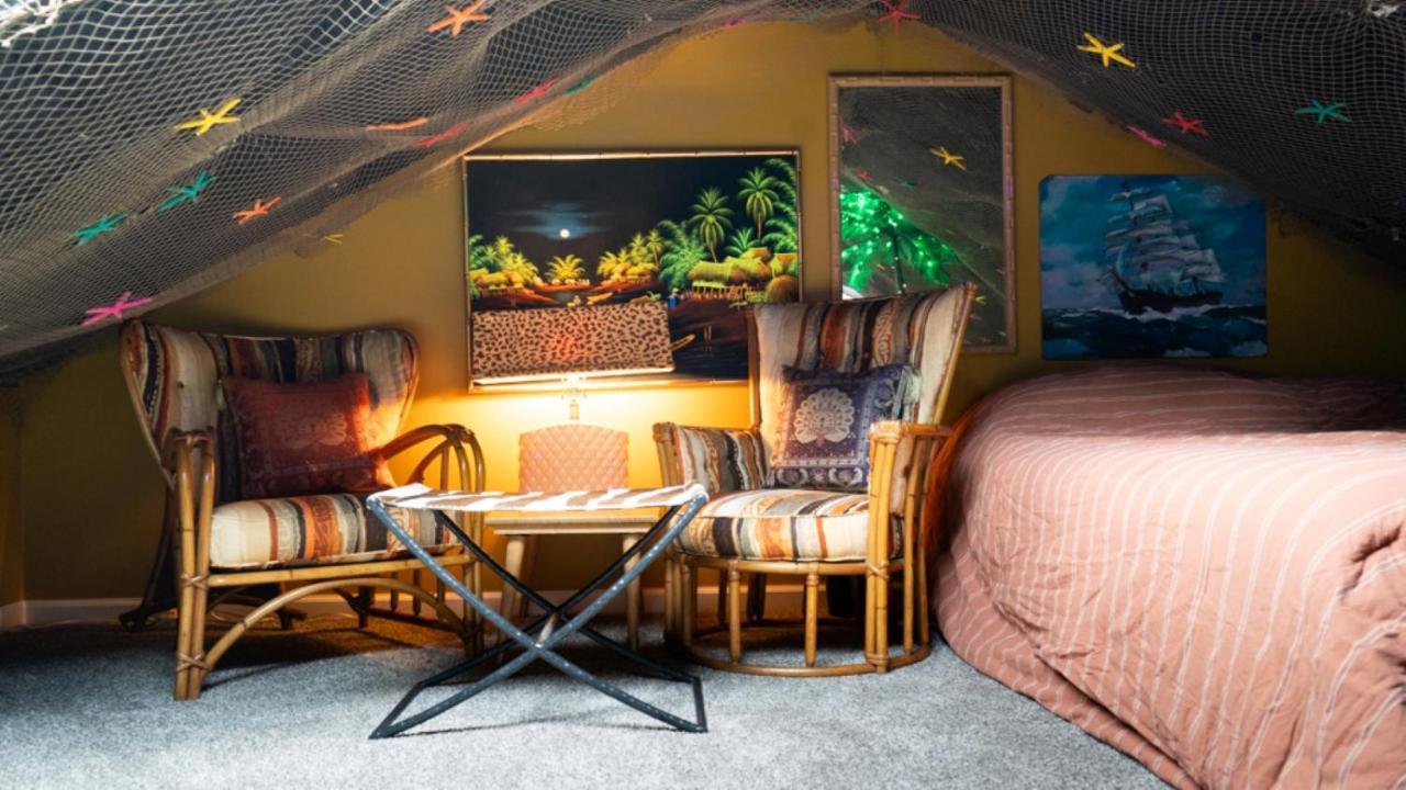 Вилла Tropical Tiki Hut Луисвилл Экстерьер фото